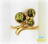 Золоченое кольцо из серебра с зеленым янтарем